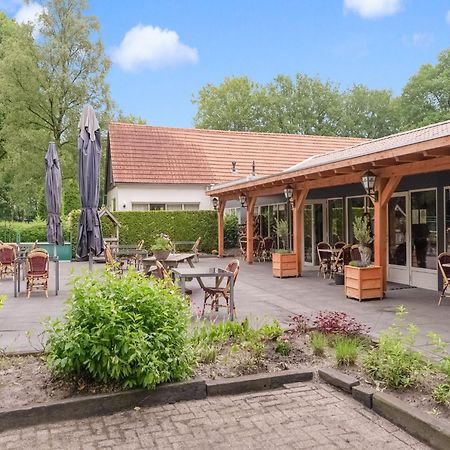 Beautiful Chalet In The Woods With A Shared Pool Vledder Экстерьер фото